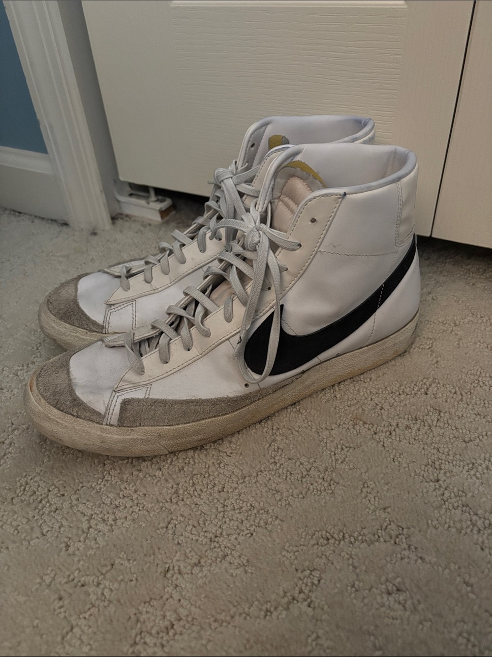 Nike Blazers - Picture 1 of 4